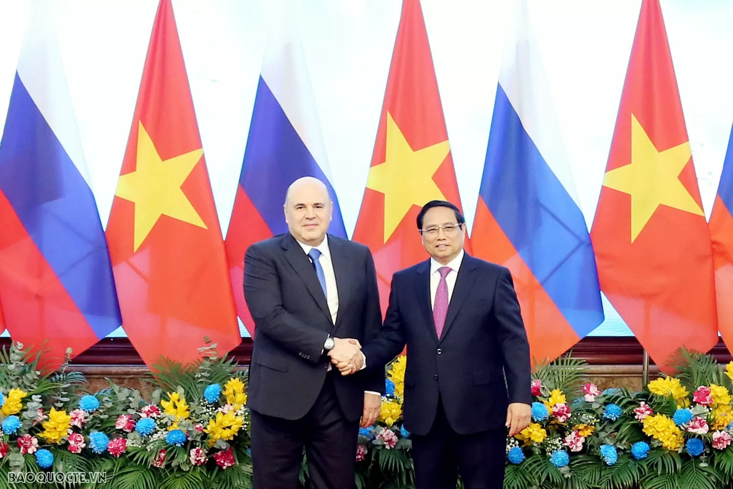 Thủ tướng Nga Mikhail Mishustin thăm chính thức Việt Nam, thúc đẩy hợp tác toàn diện giữa hai nước. Thủ tướng Nga Mikhail Mishustin thăm chính thức Việt Nam, thúc đẩy hợp tác toàn diện giữa hai nước.