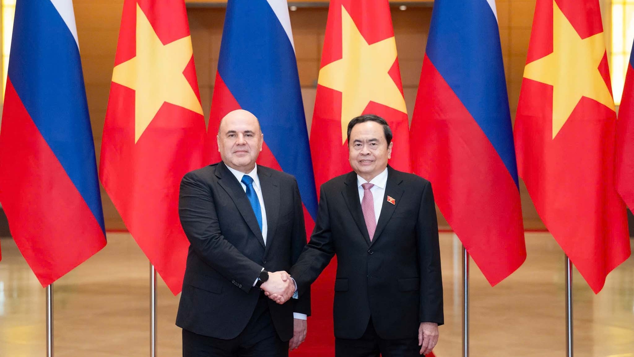 Chủ tịch Quốc hội Trần Thanh Mẫn hội kiến Thủ tướng Liên bang Nga