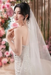 Không thể rời mắt trước nhan sắc trong veo của Á hậu Phương Nhi