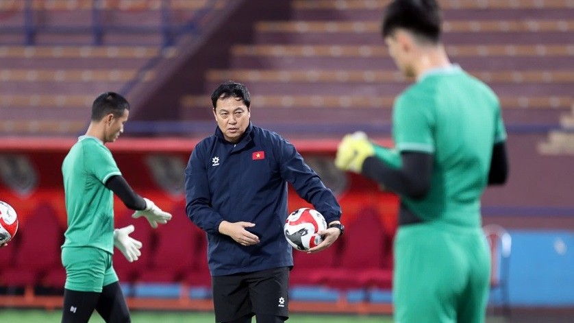 Huyền thoại bóng đá Hàn Quốc chia tay đội tuyển Việt Nam