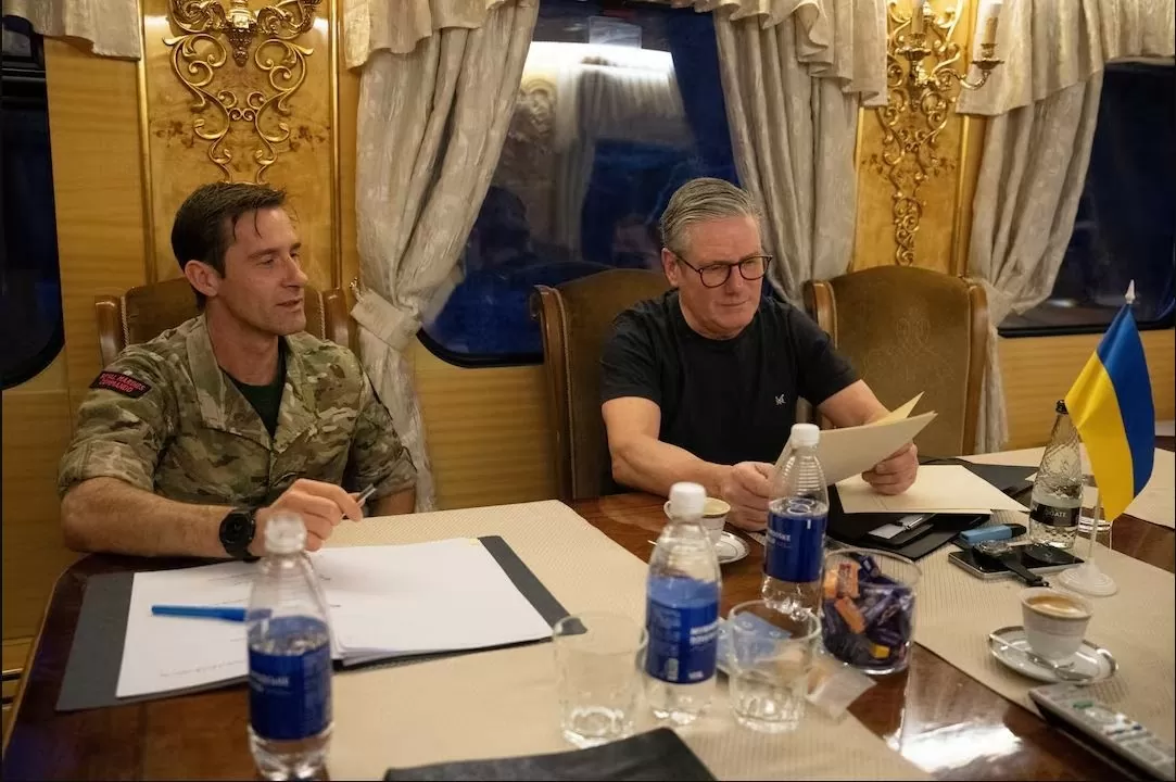 Tin thế giới 16/1: Israel – Hamas đạt thỏa thuận ngừng bắn, Trung Quốc và Philippines thảo luận về Biển Đông, Anh, Pháp tính triển khai lực lượng tới Tin thế giới 16/1: Israel – Hamas đạt thỏa thuận ngừng bắn, Trung Quốc và Philippines thảo luận về Biển Đông, Anh, Pháp tính triển khai lực lượng tới