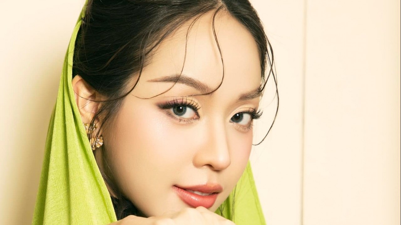 Hoa hậu Huỳnh Thị Thanh Thủy đẹp rạng ngời