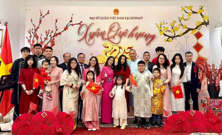 Đại sứ quán Việt Nam tại Cô-oét tổ chức đón Tết Ất Tỵ mừng Xuân 2025 cho cộng đồng người Việt Nam ở sở tại