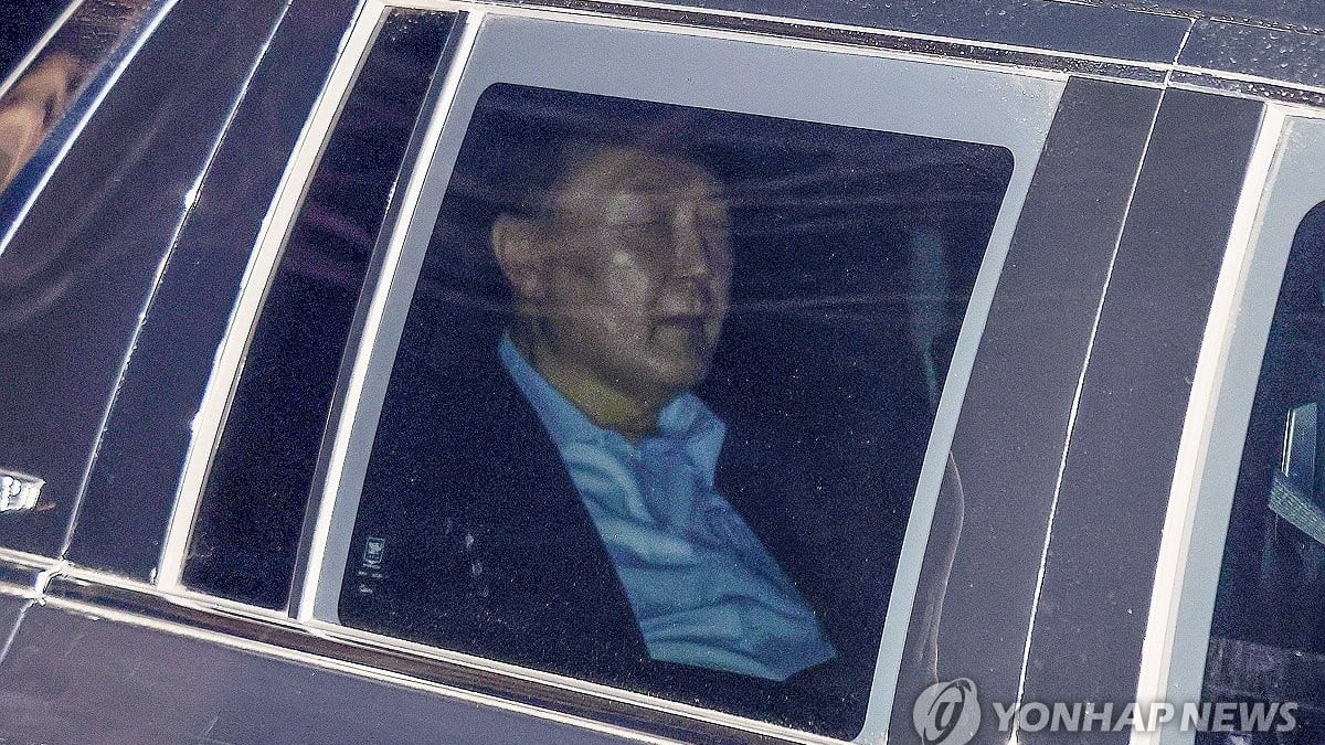 Hàn Quốc: Tổng thống Yoon Suk Yeol từ chối trình diện trả lời thẩm vấn, cơ quan điều tra tìm kiếm lệnh bắt chính thức