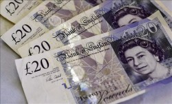 Đồng Bảng giảm đẩy chứng khoán Anh tăng kỷ lục, lần đầu tiên vượt mốc 8.500 điểm