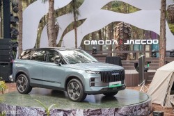 Cận cảnh Jaecoo J7 vừa ra mắt tại Việt Nam, giá từ 799 triệu đồng