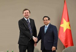 Thủ tướng đề nghị doanh nghiệp có khoản đầu tư lớn nhất tại Việt Nam tiếp tục mở rộng đầu tư