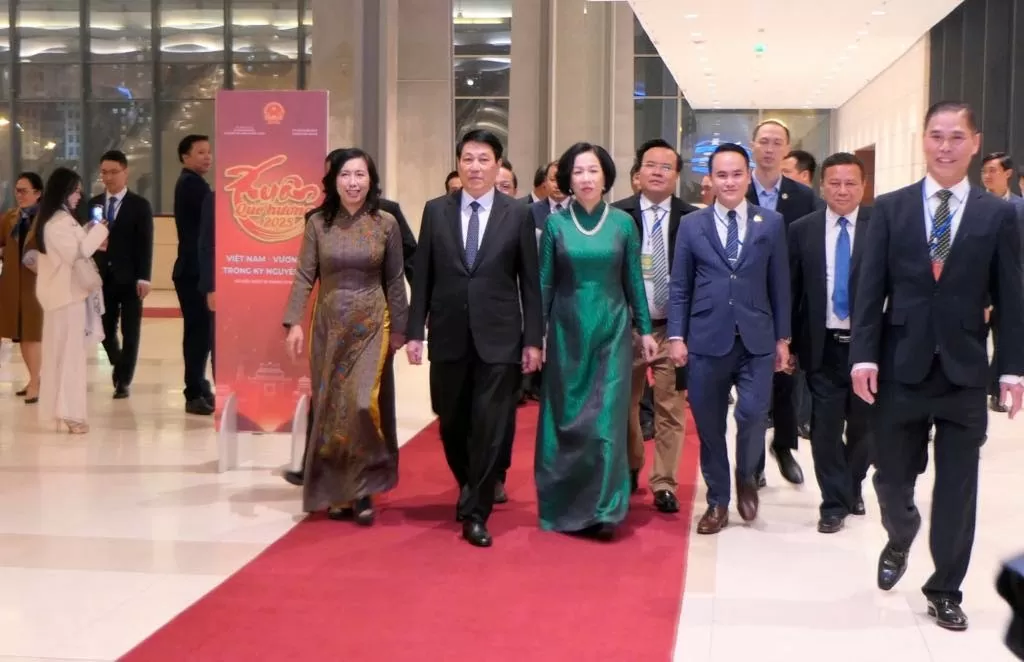 Chủ tịch nước Lương Cường phát biểu tại chương trình Xuân Quê hương Chủ tịch nước Lương Cường gửi tình cảm nồng ấm, lời thăm hỏi ân tình đến kiều bào