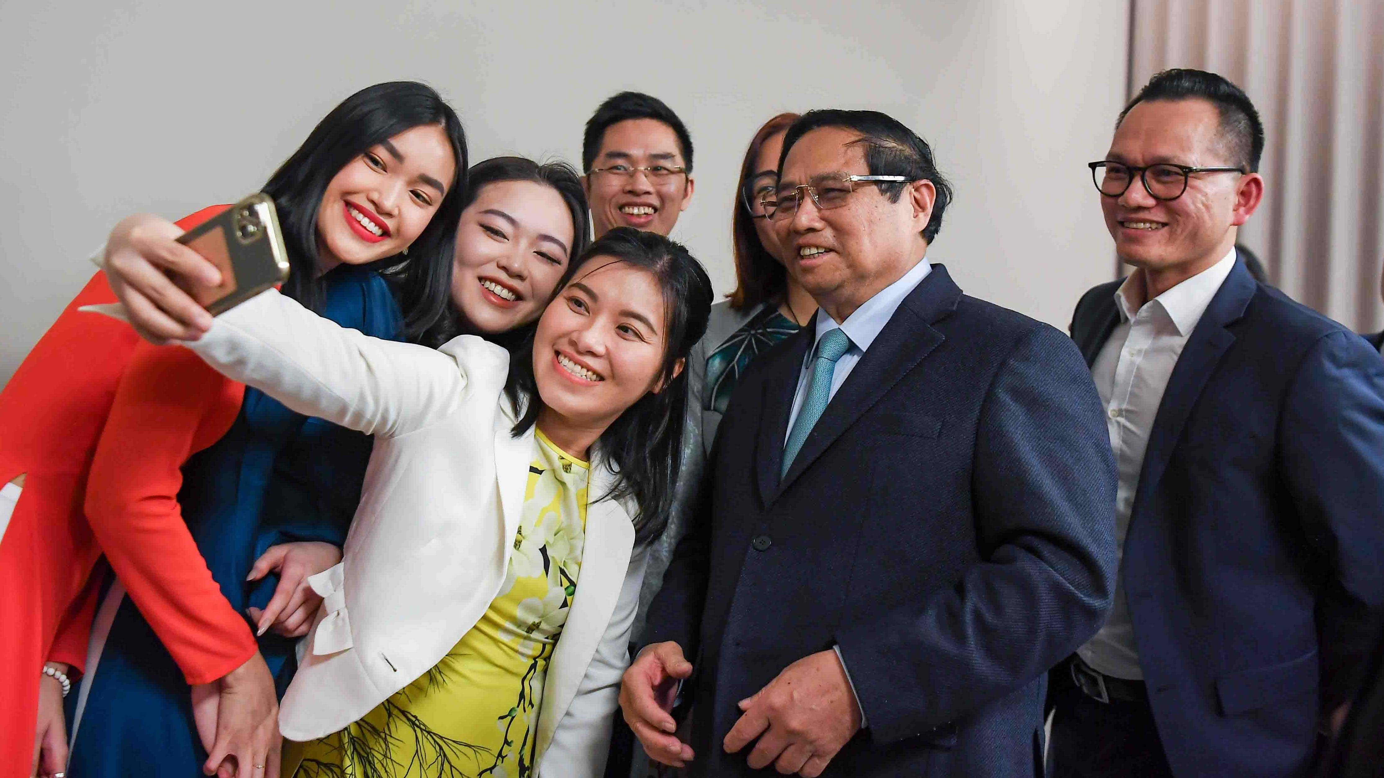 Các thành viên Mạng lưới đổi mới sáng tạo Việt Nam tại châu Âu hiến kế cho phát triển đất nước