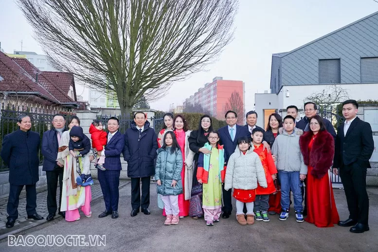 Thủ tướng Phạm Minh Chính và Phu nhân thăm gia đình Việt kiều tiêu biểu tại Czech