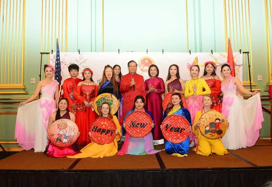 Xuân quê hương 2025: Gắn kết cộng đồng, lan tỏa văn hóa và thúc đẩy quan hệ Việt – Mỹ. Xuân quê hương 2025: Gắn kết cộng đồng, lan tỏa văn hóa và thúc đẩy quan hệ Việt – Mỹ.