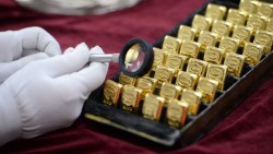 Giá vàng hôm nay 21/1/2025: Giá vàng bật tăng, chờ đợi 'cú hích' từ Tổng thống Mỹ Trump, sẽ rất nhanh chạm mốc 3.000 USD/ounce