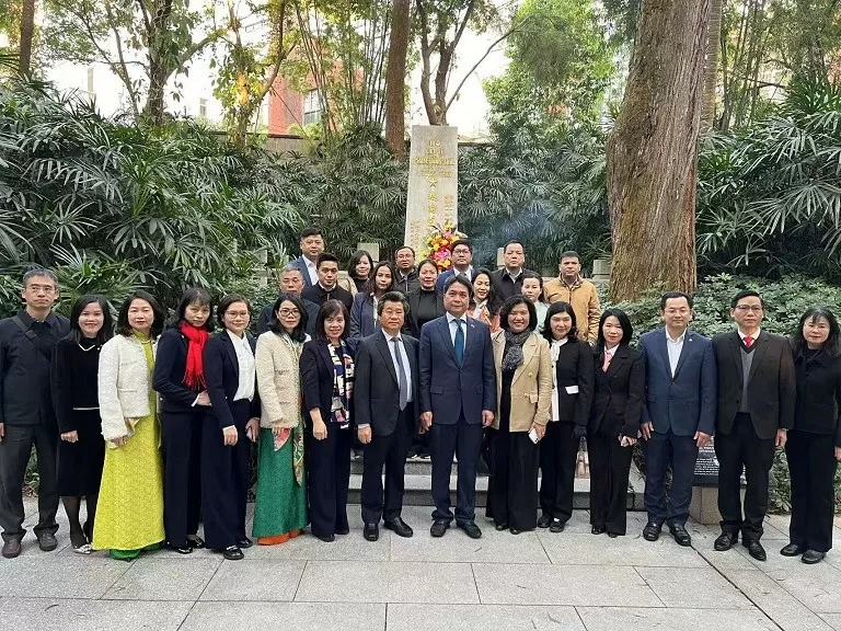 Tổng Lãnh sự quán Việt Nam tại Quảng Châu tổ chức chuỗi sự kiện Kỷ niệm 75 năm quan hệ Việt Nam-Trung Quốc và chương trình Xuân quê hương Tết Ất Tỵ 20 Tổng Lãnh sự quán Việt Nam tại Quảng Châu tổ chức chuỗi sự kiện Kỷ niệm 75 năm quan hệ Việt Nam-Trung Quốc và chương trình Xuân quê hương Tết Ất Tỵ 20