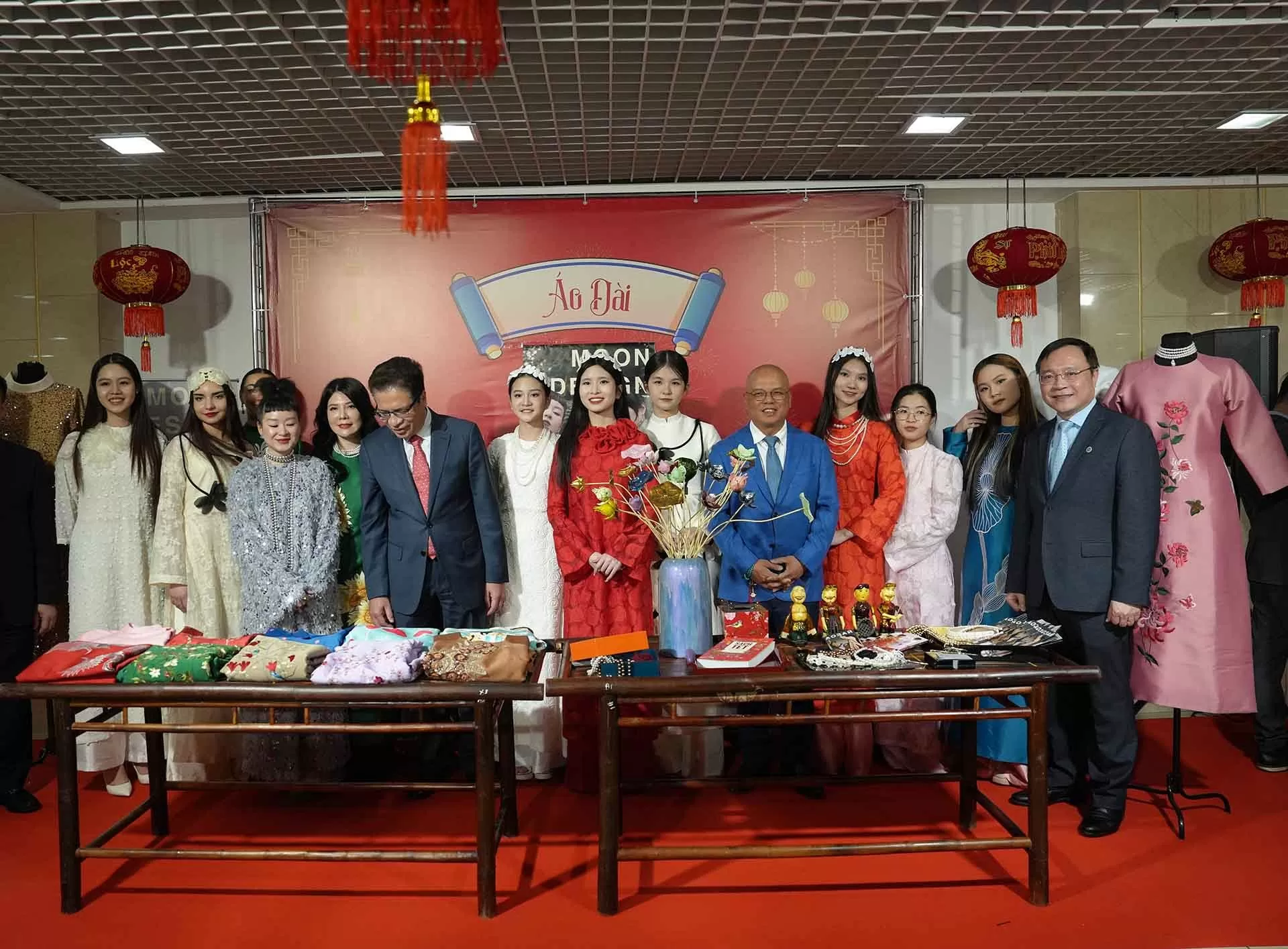 Xuân Quê hương 2025 tại Moscow: Kết nối cộng đồng, hướng tới kỷ niệm 75 năm thiết lập quan hệ ngoại giao Việt Nam-Liên bang Nga Xuân Quê hương 2025 tại Moscow: Kết nối cộng đồng, hướng tới kỷ niệm 75 năm thiết lập quan hệ ngoại giao Việt Nam Liên bang Nga