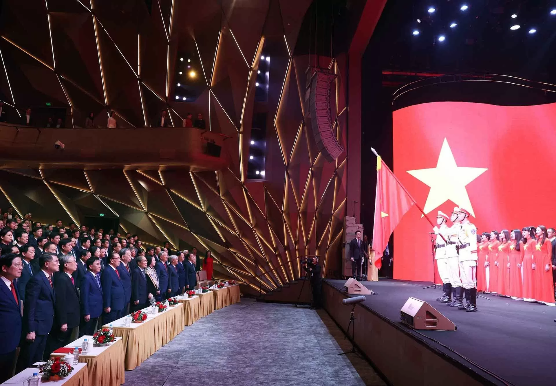 Phát biểu của Tổng Bí thư Tô Lâm tại Lễ trao Giải Búa liềm Vàng lần thứ IX Phát biểu của Tổng Bí thư Tô Lâm tại Lễ trao Giải Búa liềm Vàng lần thứ IX