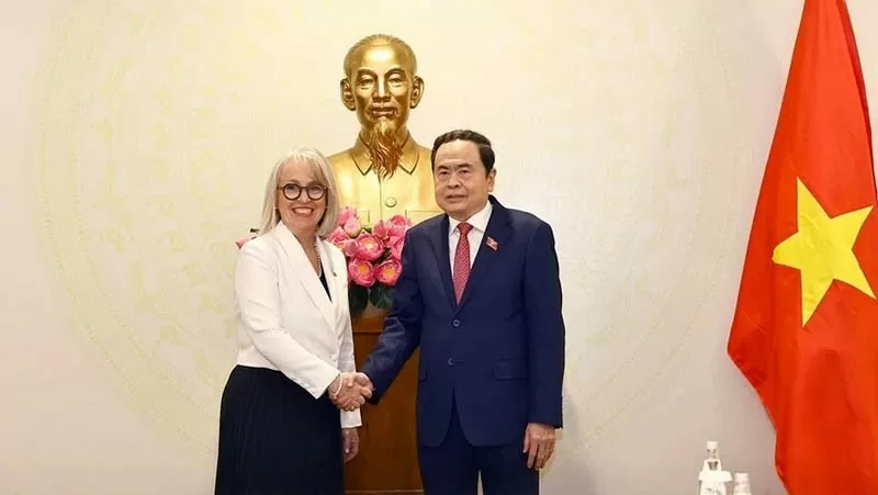 Việt Nam luôn ủng hộ những nỗ lực của cộng đồng Pháp ngữ trong ứng phó với biến đổi khí hậu Việt Nam luôn ủng hộ những nỗ lực của cộng đồng Pháp ngữ trong ứng phó với biến đổi khí hậu