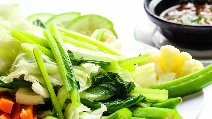 Những lợi ích, hạn chế và lưu ý nếu ăn toàn đồ luộc