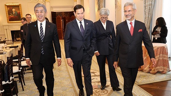 Các ngoại trưởng Bộ tứ nhóm họp