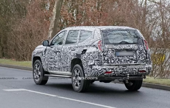 SUV 7 chỗ Mitsubishi Pajero Sport thế hệ mới chính thức lộ diện SUV 7 chỗ Mitsubishi Pajero Sport thế hệ mới chính thức lộ diện