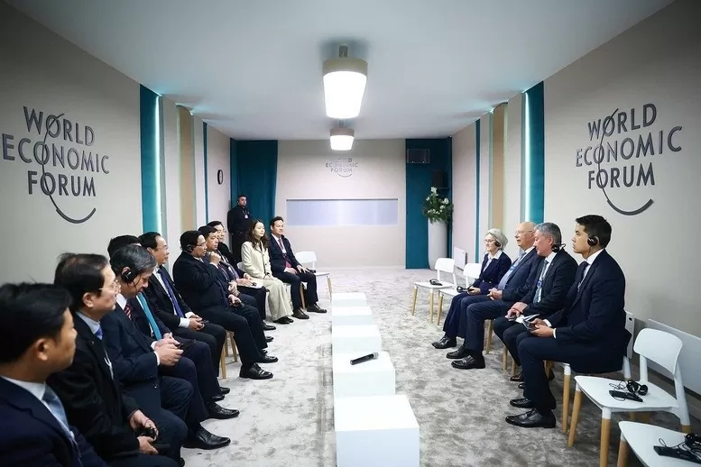 Giáo sư Klaus Schwab: Việt Nam đóng vai trò ngày càng lớn hơn trong quá trình tái cấu trúc cục diện địa chính trị Giáo sư Klaus Schwab: Việt Nam đóng vai trò ngày càng lớn hơn trong quá trình tái cấu trúc cục diện địa chính trị