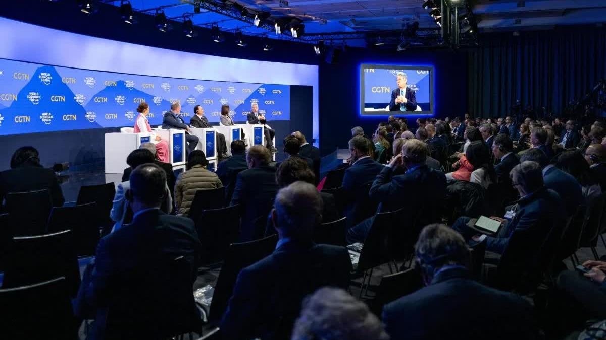 WEF Davos 2025: Tìm lại động lực tăng trưởng, chuyên gia khuyên Trung Quốc nên quay lại làm tốt vai trò 'công xưởng thế giới'