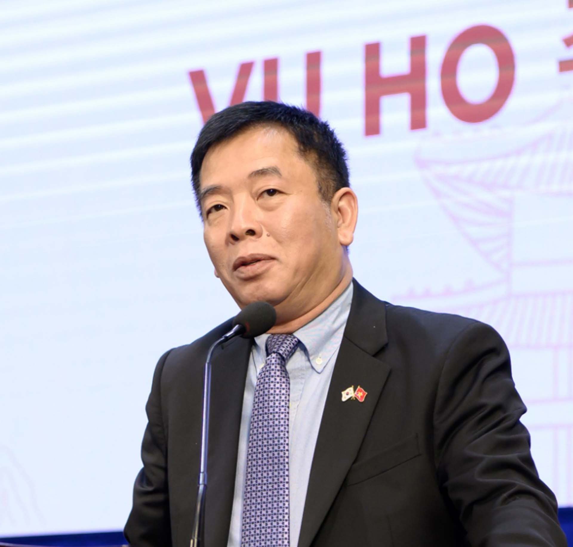 Đại sứ Việt Nam tại Hàn Quốc Vũ Hồ.