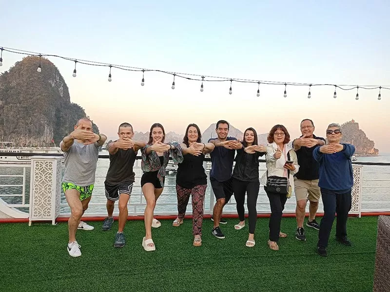 Pioneer Sail Travel: Khám phá vẻ đẹp Việt Nam theo cách của bạn Pioneer Sail Travel: Khám phá vẻ đẹp Việt Nam theo cách của bạn