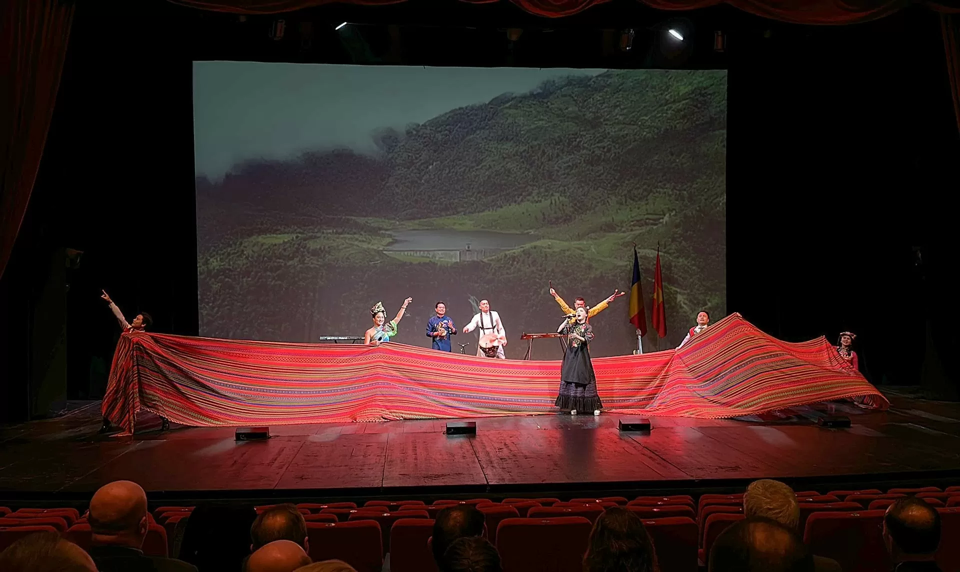 Niềm tin, khát vọng tỏa sáng tương lai mối quan hệ hữu nghị hợp tác Việt Nam Romania