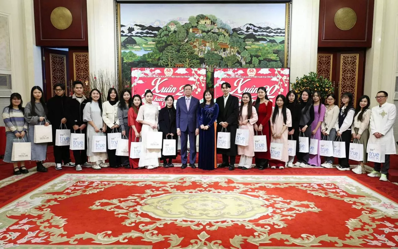 Đầm ấm Xuân Quê hương tại Bắc Kinh, Trung Quốc Đầm ấm Xuân Quê hương tại Bắc Kinh, Trung Quốc