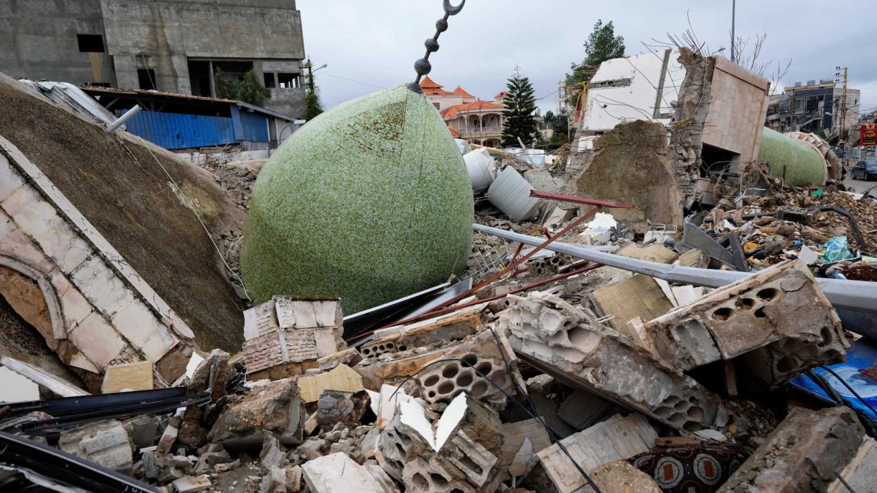 Trước thời hạn rút quân, cả Israel và Hezbollah đều lo lắng về thoả thuận ngừng bắn