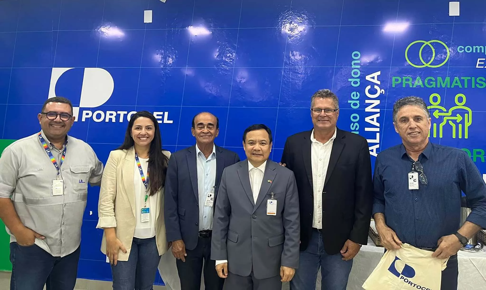 Đại sứ Bùi Văn Nghị thăm làm việc tại bang Espirito Santo: Vùng đất đầy tiềm năng