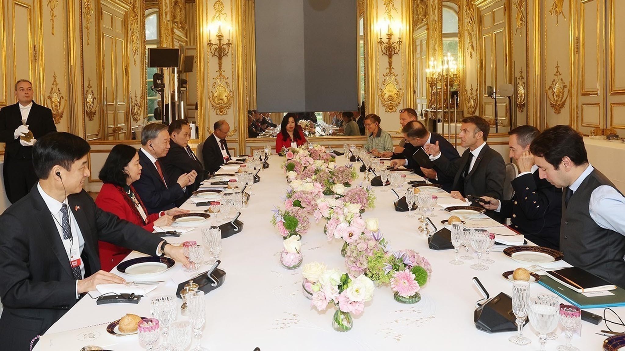 Nâng tầm quan hệ, khẳng định vị thế