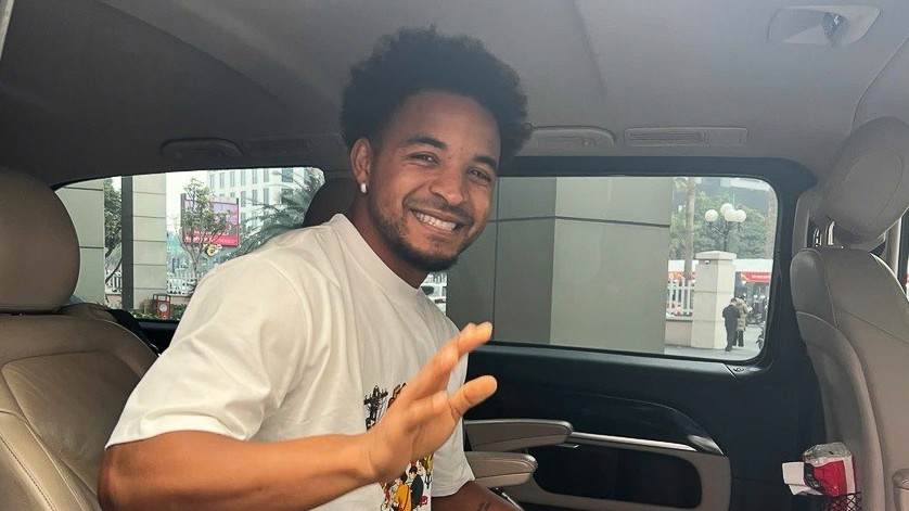 Tiền đạo Xuân Son xuất viện, về Nam Định ăn Tết cùng gia đình