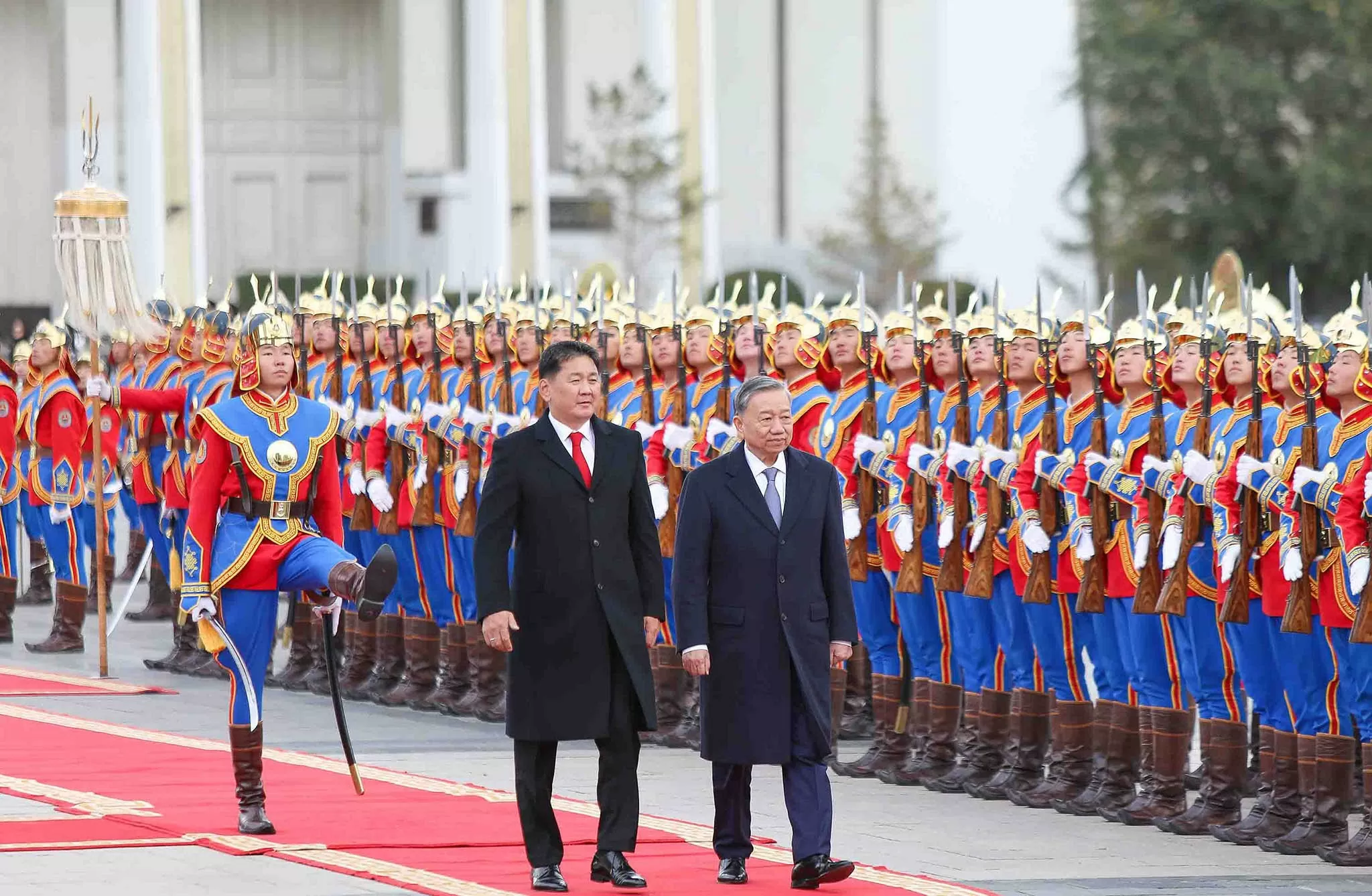 Nâng tầm quan hệ, khẳng định vị thế Nâng tầm quan hệ, khẳng định vị thế