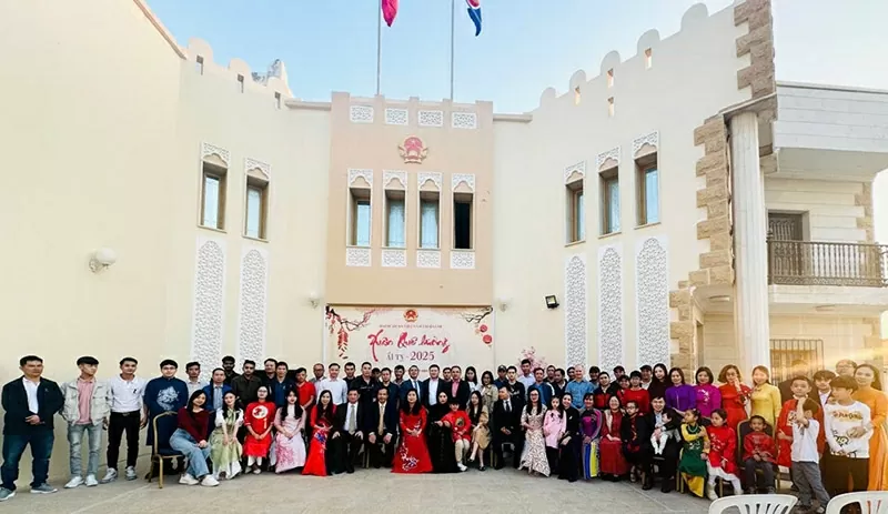 Đại sứ quán Việt Nam tại Qatar tổ chức chương trình Xuân Quê hương 2025 Đại sứ quán Việt Nam tại Qatar tổ chức chương trình Xuân Quê hương 2025