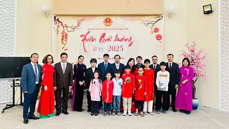 Đại sứ quán Việt Nam tại Qatar tổ chức chương trình Xuân Quê hương 2025 Đại sứ quán Việt Nam tại Qatar tổ chức chương trình Xuân Quê hương 2025