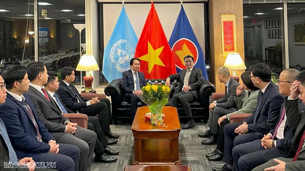 Phái đoàn Lào tại Liên hợp quốc chung vui Phái đoàn Việt Nam dịp Tết nguyên đán Ất Tỵ 2025 Phái đoàn Lào tại Liên hợp quốc chung vui cùng Phái đoàn Việt Nam dịp Tết Nguyên đán Ất Tỵ 2025