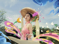 Ngắm 'nàng Xuân' Lương Thùy Linh trước thềm năm mới