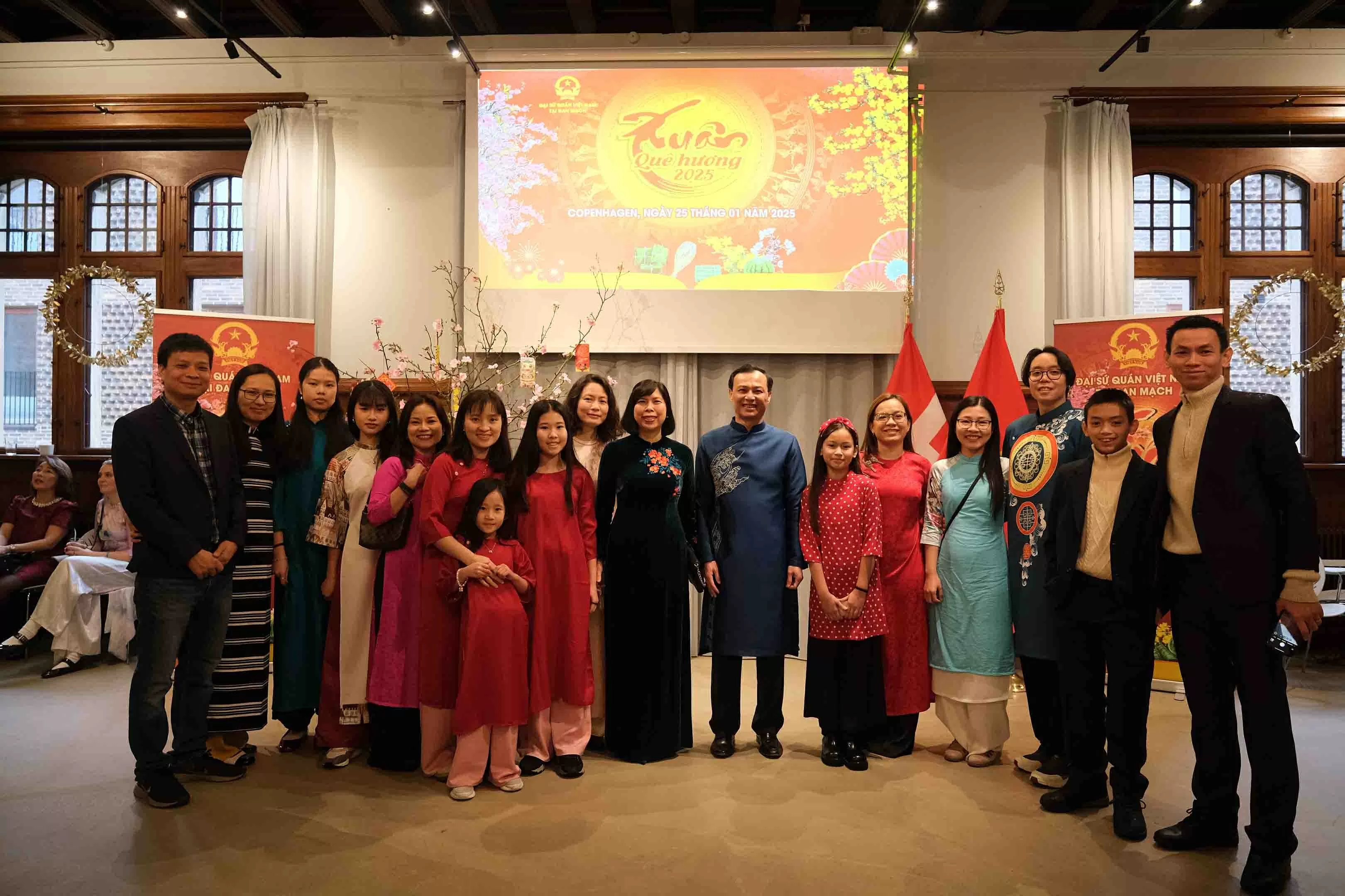 Xuân Quê hương Ất Tỵ 2025 tại Đan Mạch: Vui Tết sum vầy, hướng tới khát vọng mới Xuân Quê hương Ất Tỵ 2025 tại Đan Mạch: Vui Tết sum vầy, hướng tới khát vọng mới