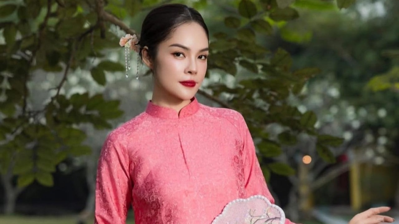 'Tan chảy' trước nhan sắc trẻ trung, cuốn hút của Dương Cẩm Lynh