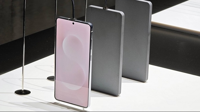 Hé lộ thời điểm ra mắt smartphone siêu mỏng Galaxy S25 Edge