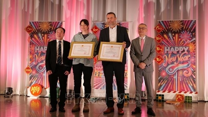 Cộng đồng người Việt tại các thành phố của Đức chào đón Xuân Ất Tỵ 2025