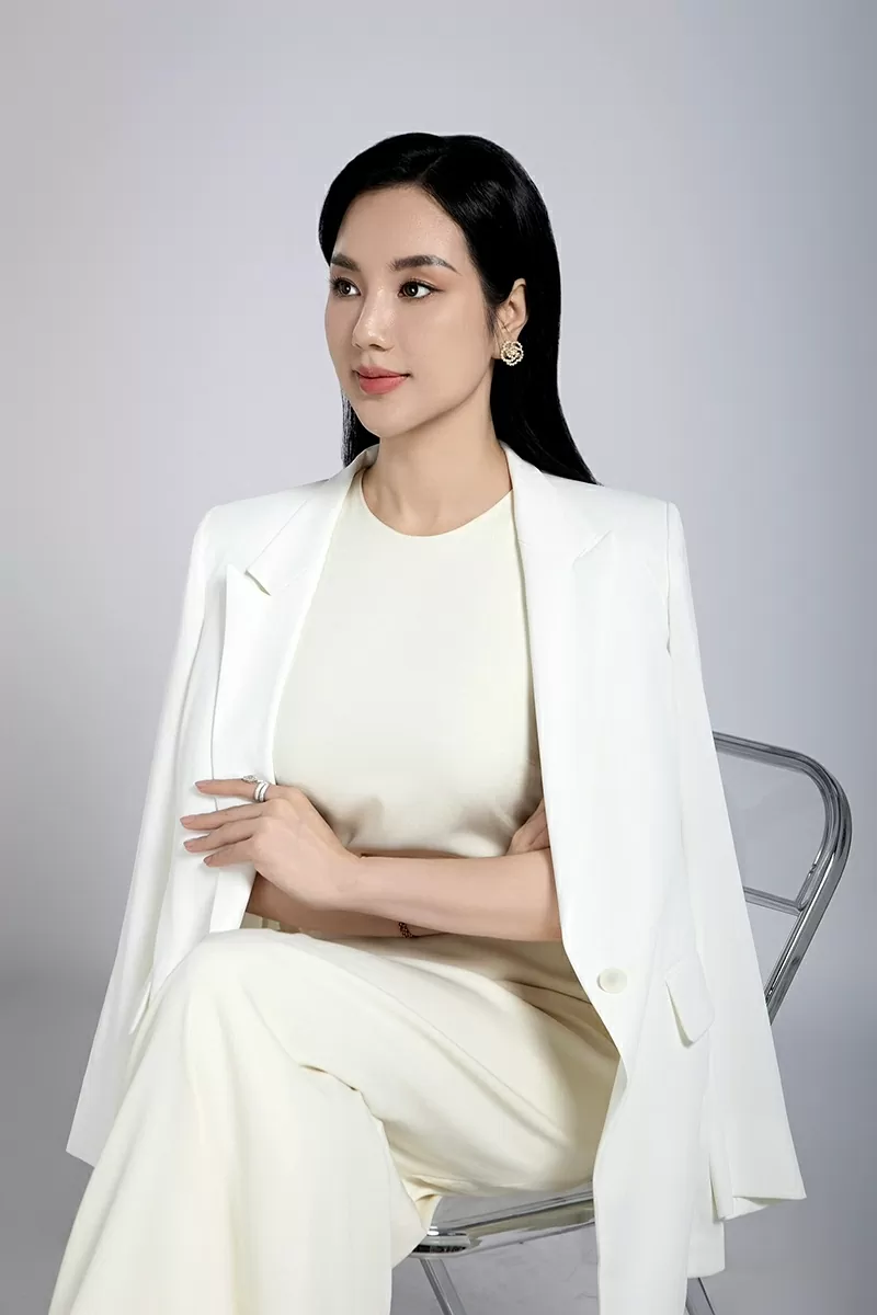 Dưới sự lãnh đạo của “thuyền trưởng” My Vũ, Mperla Beauty Center đã và đang trở thành một trong những địa chỉ làm đẹp uy tín, được nhiều khách hàng yêu mến và tin tưởng. Dưới sự lãnh đạo của “thuyền trưởng” My Vũ, Mperla Beauty Center đã và đang trở thành một trong những địa chỉ làm đẹp uy tín, được nhiều khách hàng yêu mến và tin tưởng.