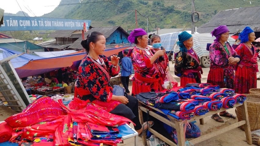 Chợ phiên Tả Sìn Thàng - Nơi hội tụ giá trị văn hóa và tiềm năng du lịch Điện Biên