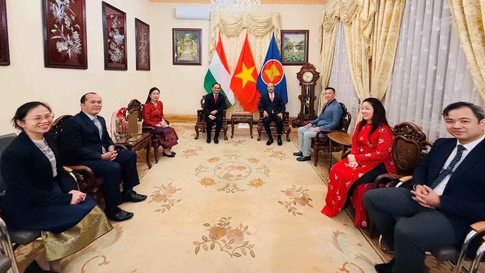 Thiết thực góp phần vun đắp hơn nữa quan hệ đặc biệt Việt Nam - Lào