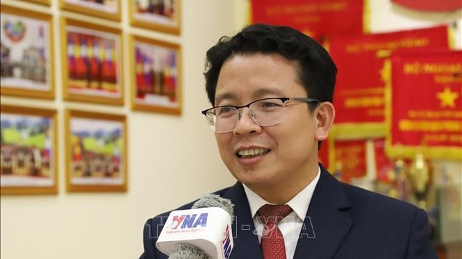 Học giả Lào: Bí quyết thành công của Việt Nam là sự lãnh đạo sáng suốt của Đảng Cộng sản