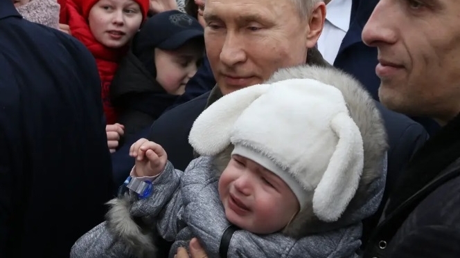 Bản án đầu tiên tại Nga về tội tuyên truyền lối sống không sinh con