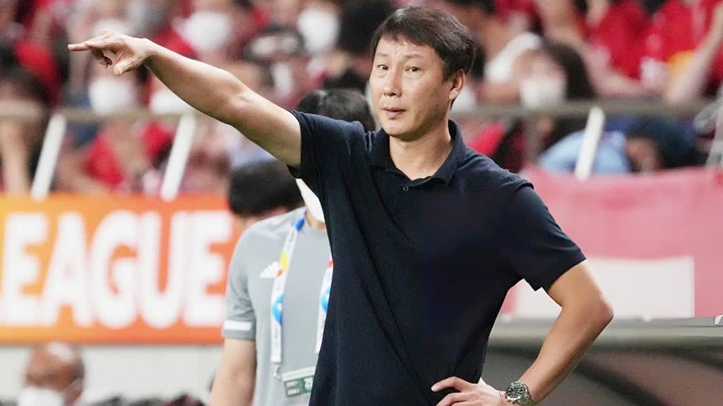 HLV Kim Sang Sik nỗ lực làm mới đội hình tuyển Việt Nam