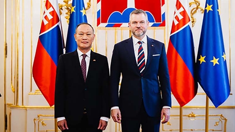 Đại sứ Phạm Trường Giang trình Thư ủy nhiệm lên Tổng thống Slovakia