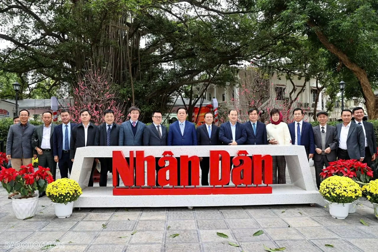 Báo chí đã lan tỏa mạnh mẽ, truyền cảm hứng lạc quan tin tưởng để tự tin bước vào kỷ nguyên mới Báo chí tiếp tục truyền cảm hứng lạc quan tin tưởng, tự tin bước vào kỷ nguyên mới của dân tộc